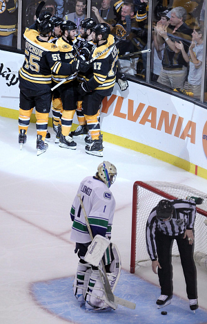 BetOnHockey Bruins Canucks 300x468.jpg